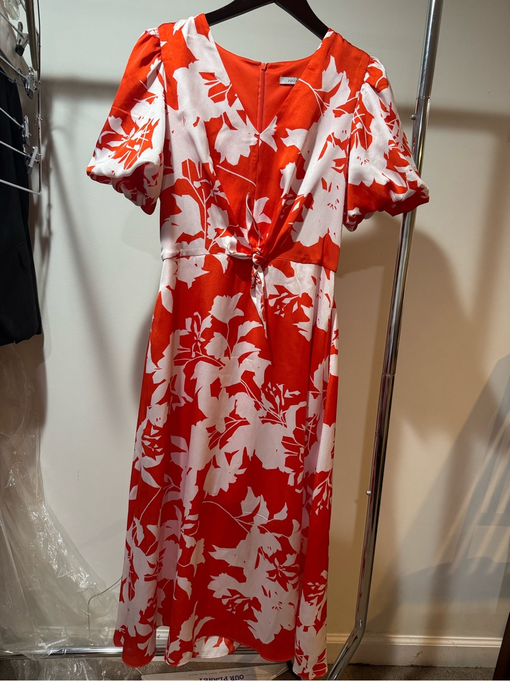 julia jordan Red & White Floral Wrap-Front Midi Dress